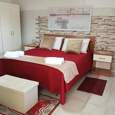 Frühstückspension Romy House Pianopoli