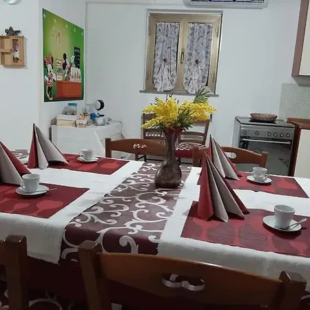 فندق مبيت وإفطار Romy House Pianopoli