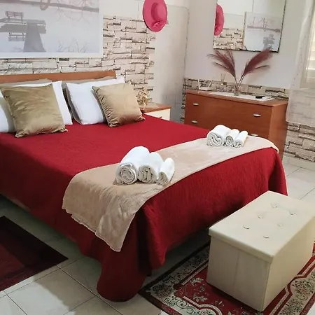 Romy House فندق مبيت وإفطار