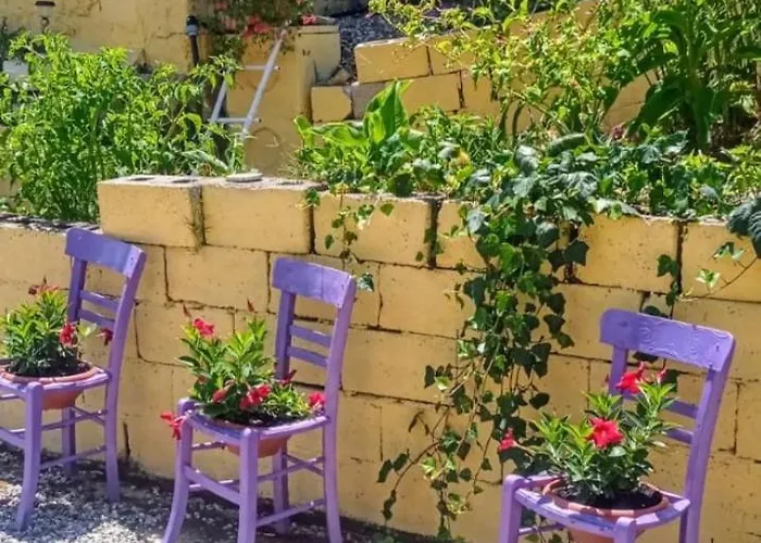 Romy House Frühstückspension Pianopoli